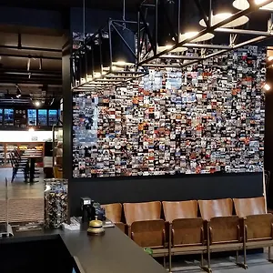 Hotel Zoom, Brussels